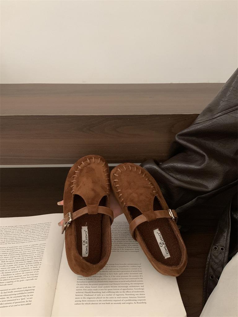 Korean version of retro style flat-bottomed velvet leopard print single shoes women's 2025 new models with skirts versatile one-word belt Mary Jan