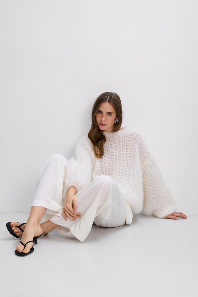 Feather Touch ecru kid mohair wool sweater /