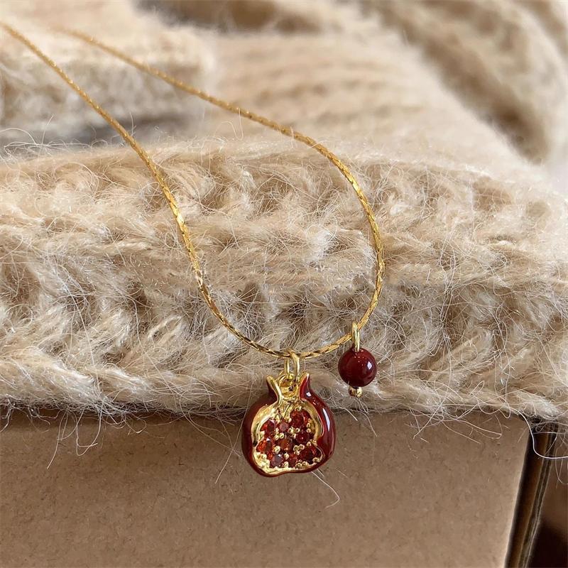 Nuova Collana Pendente Melograno Rosso alla Moda per Donna Dolce Carina Frutta Catena Clavicola Collana Charm Choker Gioielli Regalo Festa