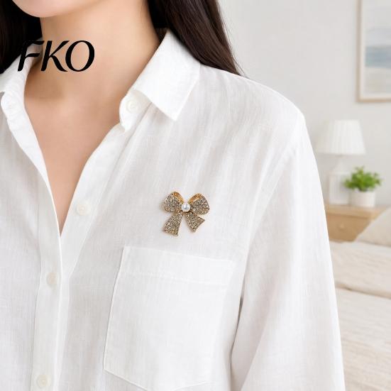 Strong Buckle Badge Brooch Pin, 3D Bow Design with Imitation Pearl, Long-lasting Pin for Coats Shirts Bags Accessories
