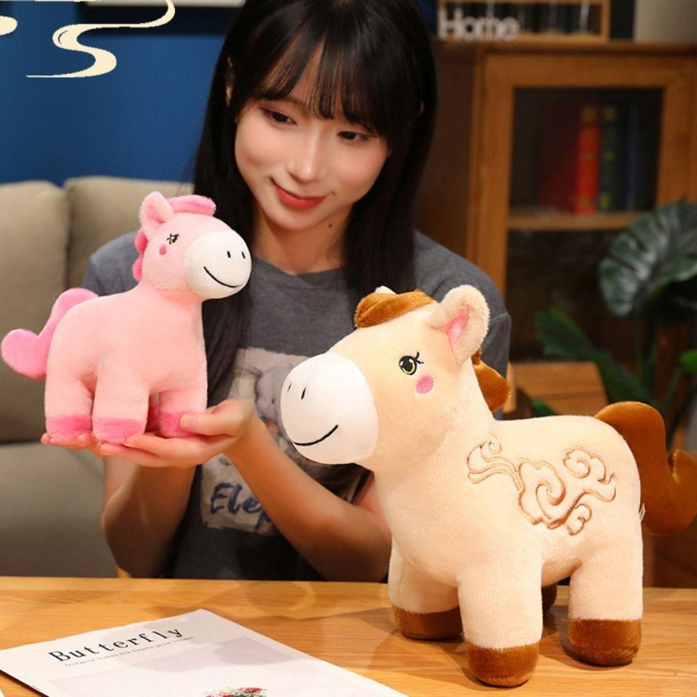 Plüschpferd-Puppe mit Buchstabenprint Weiches Stoffpferd Stofftier Pferd-Jahr-Maskottchen