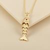 QIKU Fischform Anhänger Halskette Vergoldet mit Kristallauge Inlay Niedliche Kupfer Gliederkette für Party Reise Geschenke