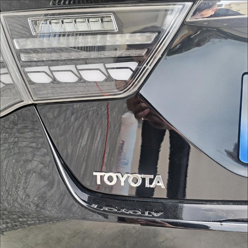 FAJC5 3D black Silver Car Trunk Tail Sticker Emblem Badge Decals Decoration For Toyota Corolla Camry Yaris Chr Auris RAV4 hilux logo