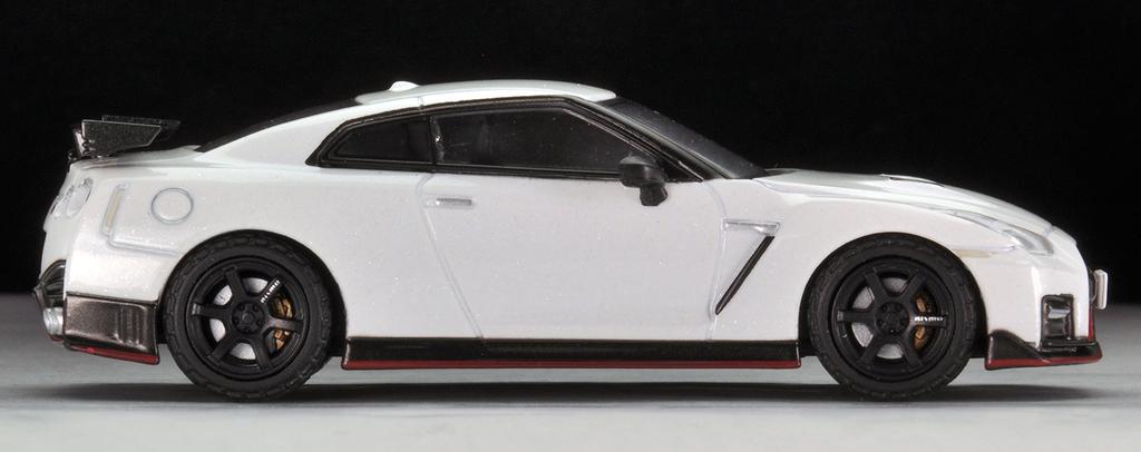 Tomica Limited Vintage Neo 164 Scale LV-N153a Nissan GT-R Nismo 2017 Model (White, Finished Product)