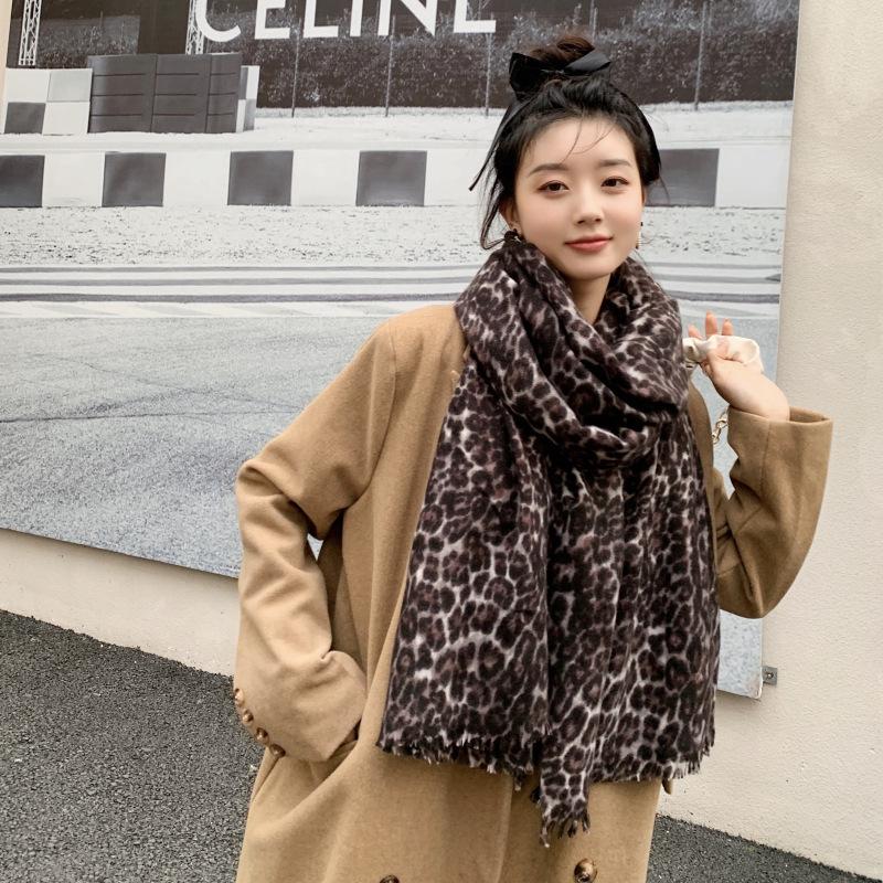 Scarf women s winter Korean version leopard print zebra print scarf versatile printing double-sided imitation cashmere thickened warm shawl 180*70cm