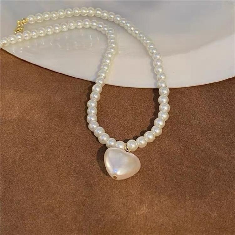 Elegant Faux Pearls Necklace Elegant  Lovely Heart Pendant Neckchain