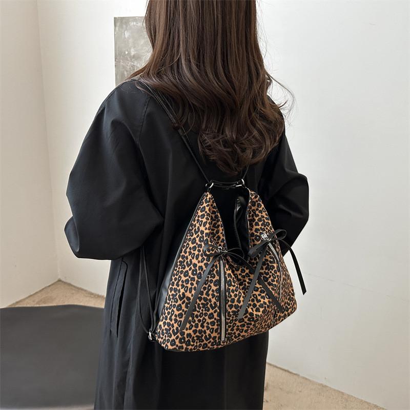 Trendy Leopard Print Fashionable Tote Bag Stylish Chic Design Versatile Shoulder And Crossbody Bag In Deep Brown And Khaki Colors