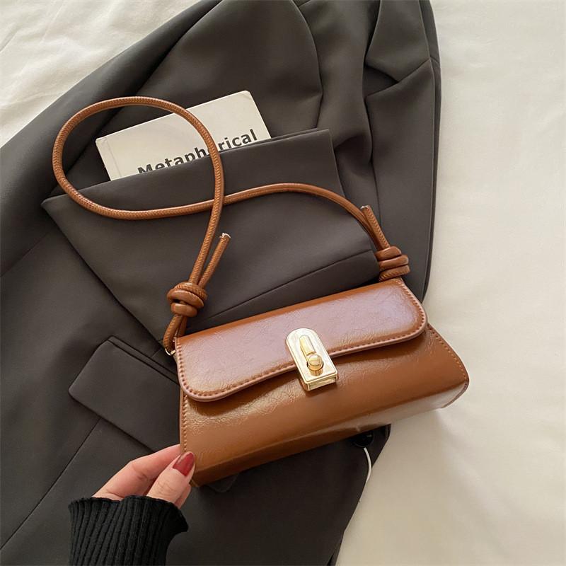 

Fashionable Pu Leather Small Square Bag For Women Ideal For Everyday Casual Use StyleE