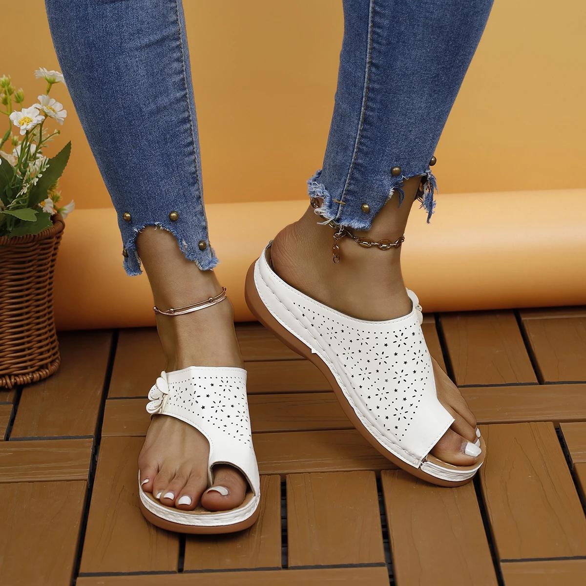 

Дизайнерская обувь, тапочки на плоской подошве с той же женской обувью, летние новые тапочки, плетеные с удобной женской обувью, повседневная обувь 43 белый