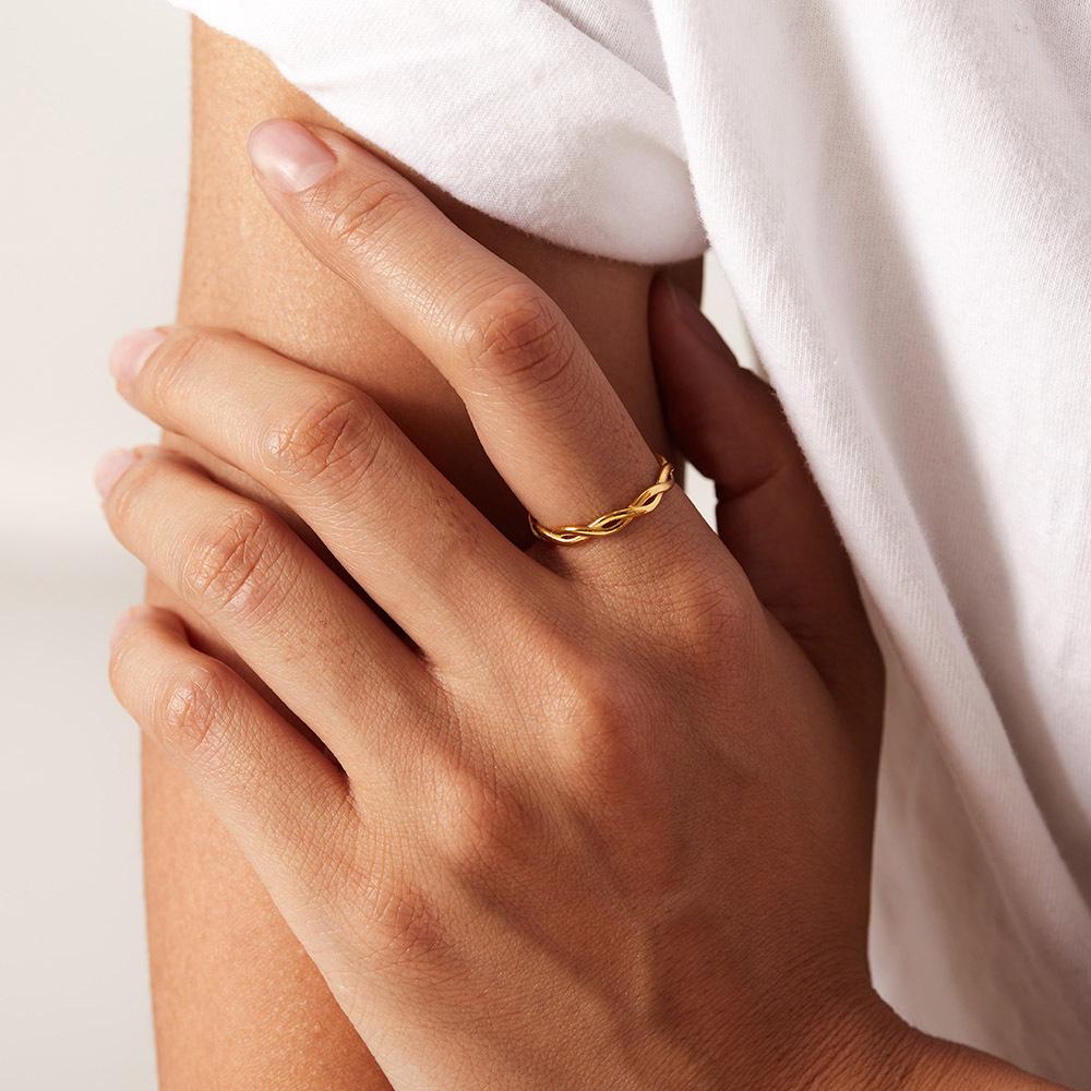 

INS Style Geometric Twisted Hollow Ring - 18K Gold-Plated Titanium Steel Size 6