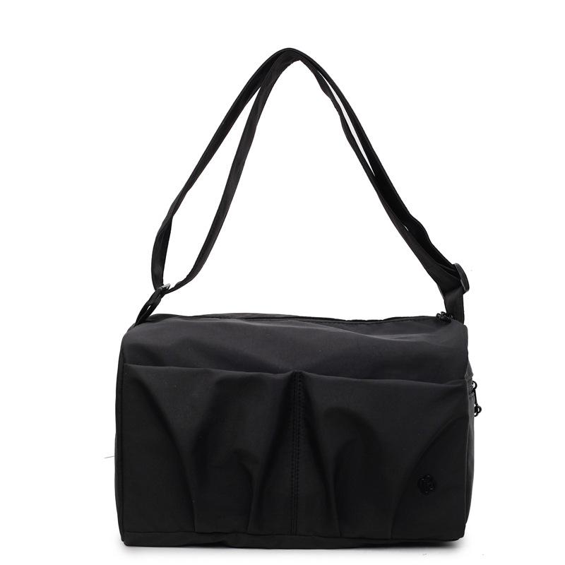 Large capacity nylon travel bag solid color leisure outdoor sports fitness bag dry and wet separation fashion messenger boarding bag