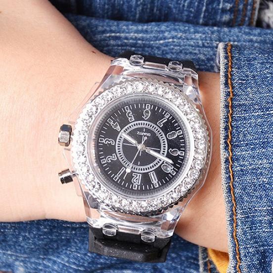 

Мужские и женские 7 цветов, меняющие светящиеся стразы, наручные часы для любителей Женевы