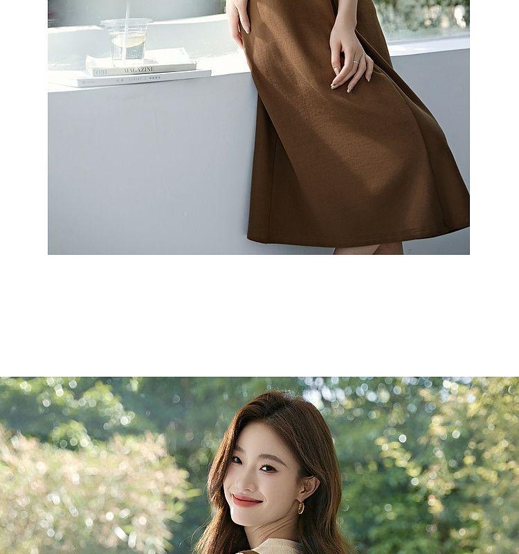 Casual Summer White T-shirt and Strappy Dress Set with Pleated Slimming Design