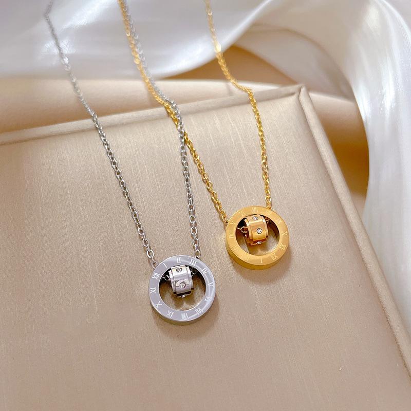 Rotating Ring Niche Design Simple Pendant Short Collarbone Chain Korean Version Cold Wind Neck