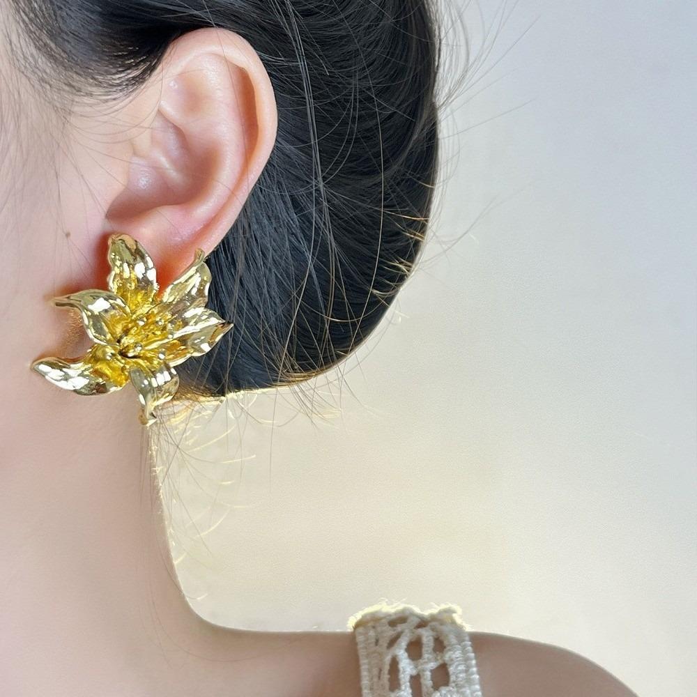 Retro Drip Oil Flower Earrings Irregular Pleated Flower Stud Earrings Petal Gorgeous Ear Accessories Women