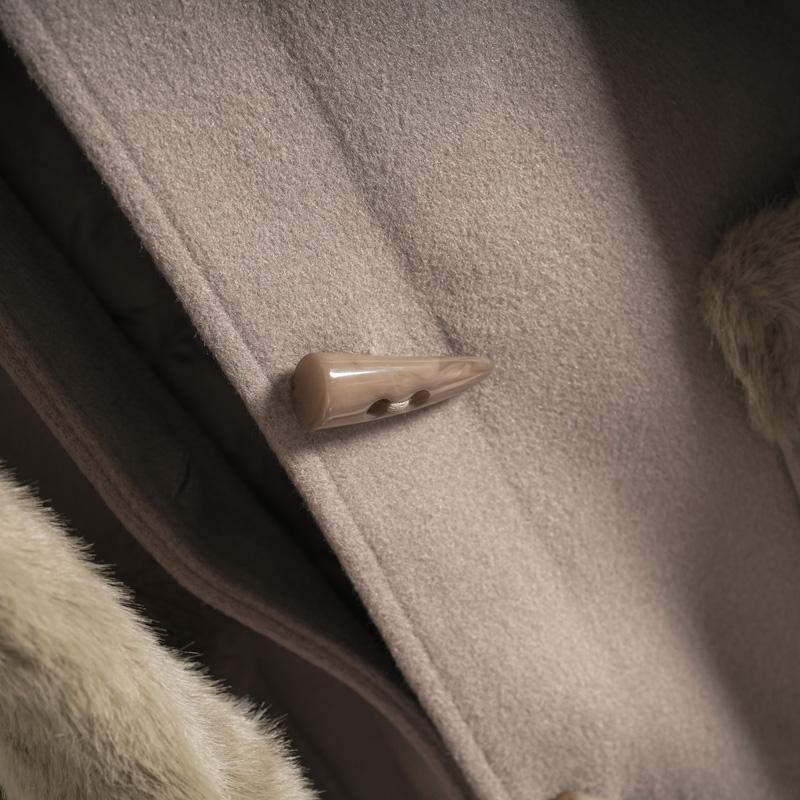 Maslan Autumn and Winter Fashion Faux Fur Scarf Ivory Button Woolen Coat