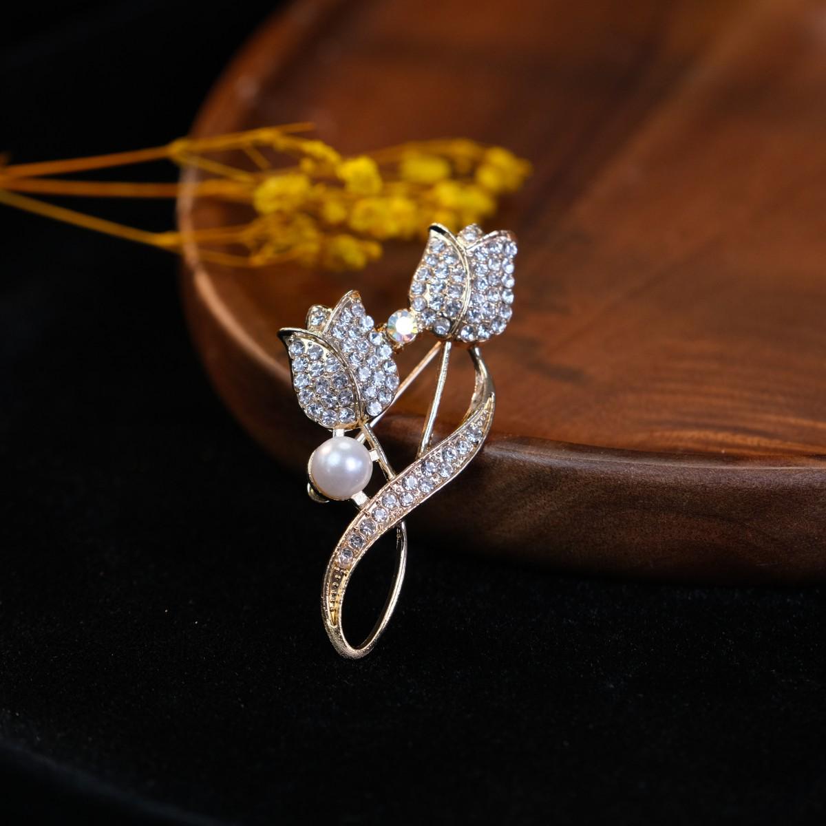 

Tulip Brooch with Diamonds & Pearls - Women s Floral Pin with Secure Anti-exposure Fastener