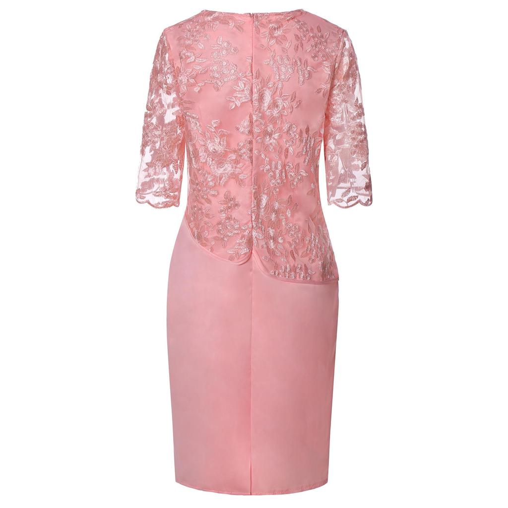 Plus Size Lace Fashion Evening Dress for Women – Elegant and Trendy Design