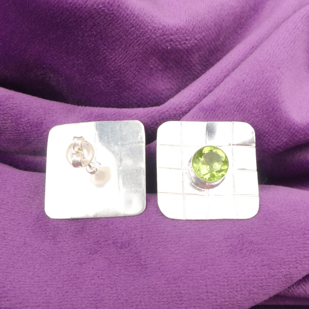 Natural Peridot 925 Sterling Silver Stud Post Trendy Birthday Gift New Earrings EE-146-19