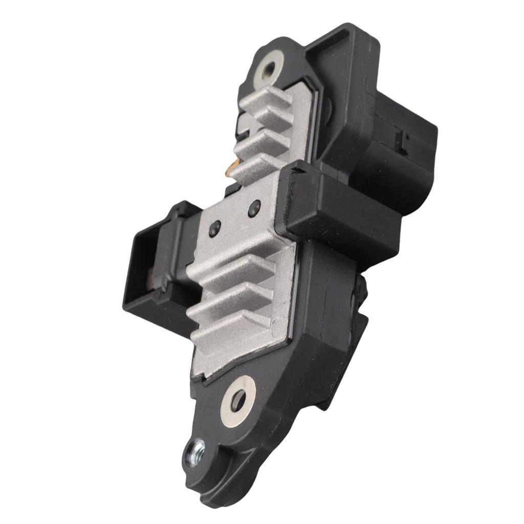 Alternator Regulator F00M145225 Alternator Stablizer Regulator Replacement for C‑Class 180 200 2.0L 2000‑2001