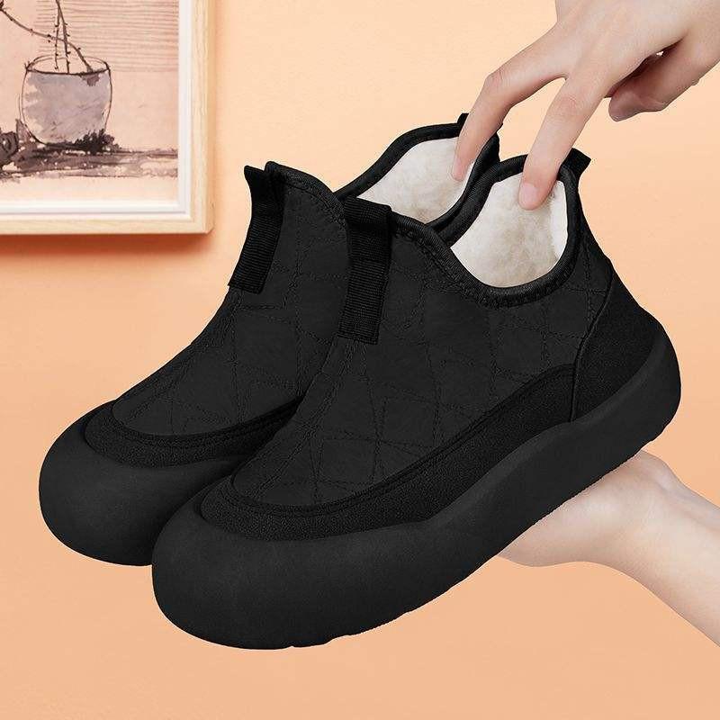 Thick Wool Lined Warm Womens Slip-On Winter Boots Low Cut Non-Slip Comfortable Walking Shoes Cold Weather