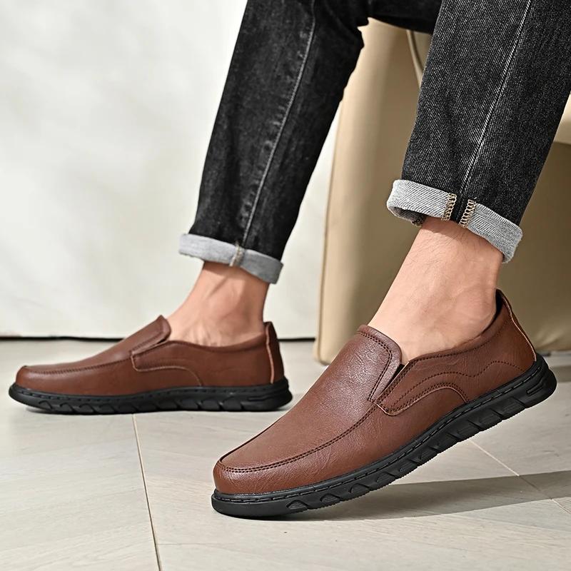 Fashion Classic Brand Men's Leather Casual Shoes Soft Soles Soft Surfaces Men's Loafers Versatile Low Cut Shoes Wear-resistant Brown