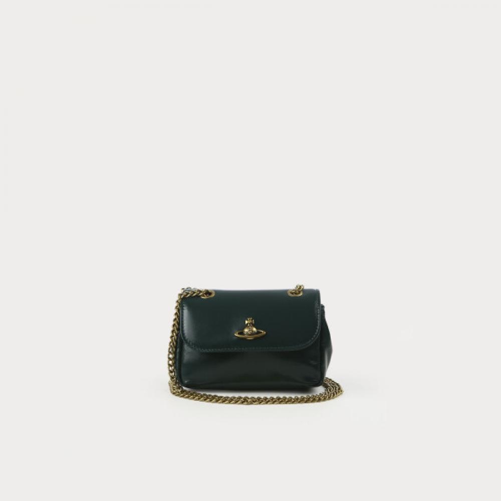 

Shiny Leather Small Chain Bag Green Imported Directly From Vivienne Westwood painted