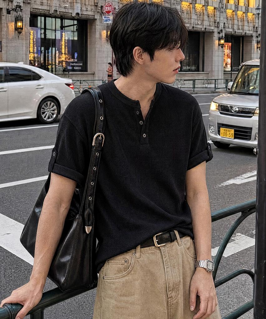 Eoneolleokodeu Waffle Henley Neck Short Sleeve T-Shirt (2 Colors)
