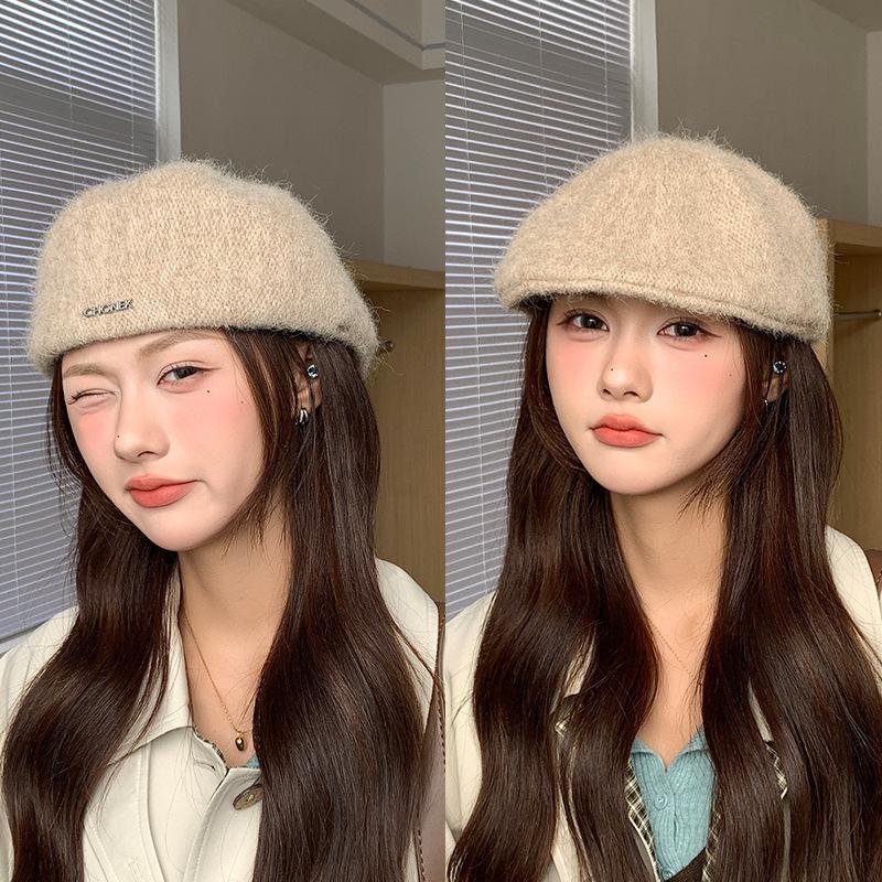 Wind beret anti-wear high-end fashion forward hat autumn and winter versatile face small knitted painter hat