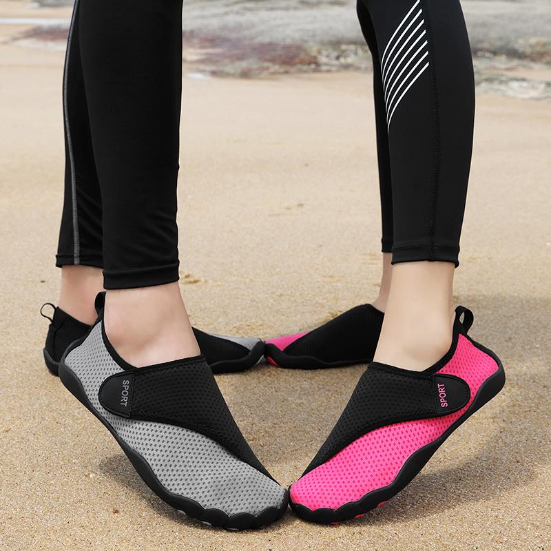 Unisex Barefoot Aqua Shoes Men Women Light Beach Water Shoes Quick Dry Upstream Swim Sandals for Fitness Yoga River Surfing