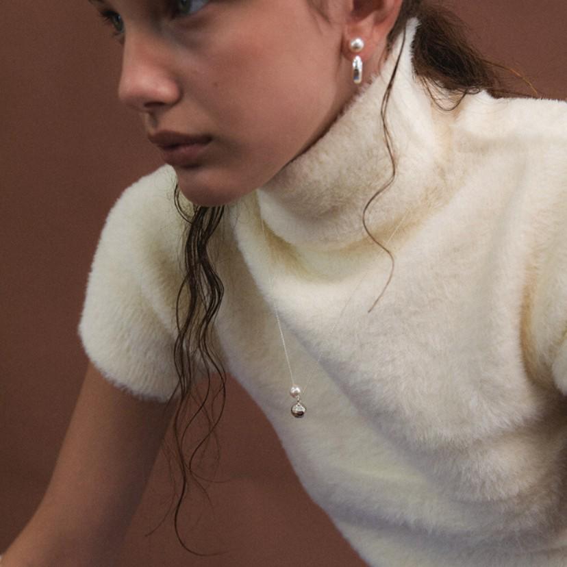 Dongdaemun Double Pearl Silver Necklace: Stylish, Unique, and Minimalist Clavicle Chain