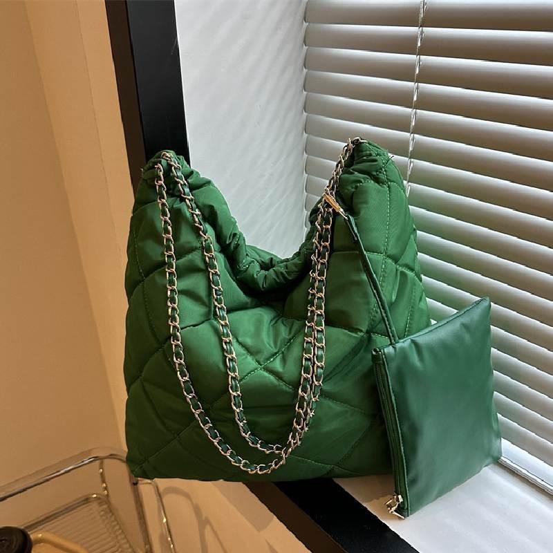 Large Capacity Diamond Grid Commuter Single Shoulder Bag For Women Simple Chain Crossbody Bucket Bag New Autumn And Winter Collection)