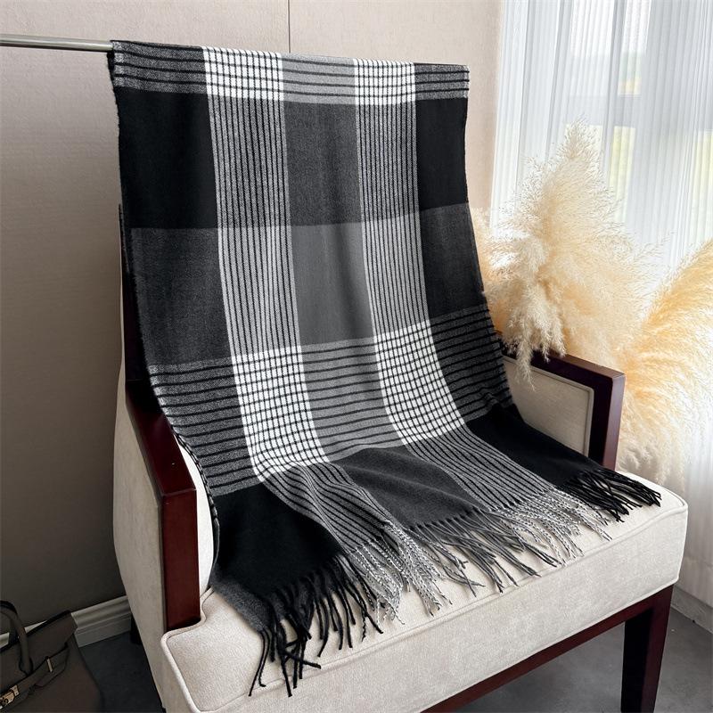 

Новый британский клетчатый шарф для мужчин и женщин - Мягкий уютный зимний тартановый шарф с бахромой по краям Теплая ветрозащитная шейная шаль для офиса, путешествий 200X68cm with tassel