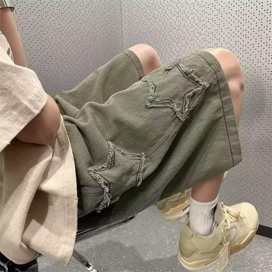 Men Denim Shorts Elastic Waist Adjustable Drawstring Oversized Wide Leg Short Jeans Washed Knee-length Shorts with Tassel Edge Star Patch