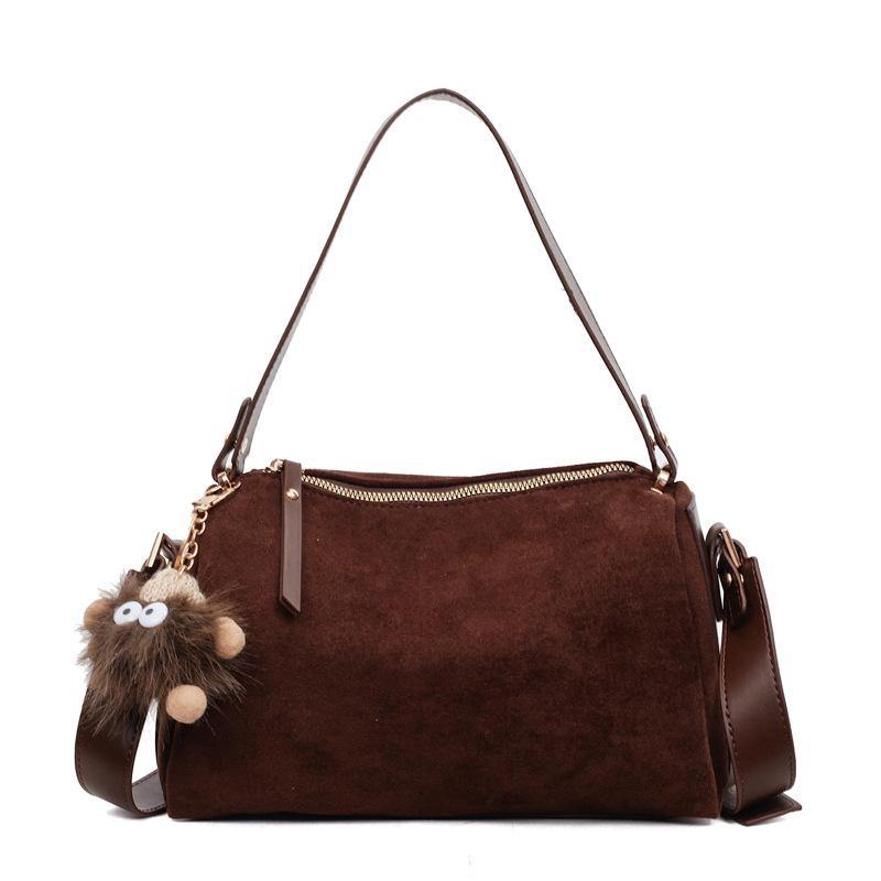 

Winter retro suede matte armpit bag 2025 new portable bowling bag premium shoulder messenger bag no pendant