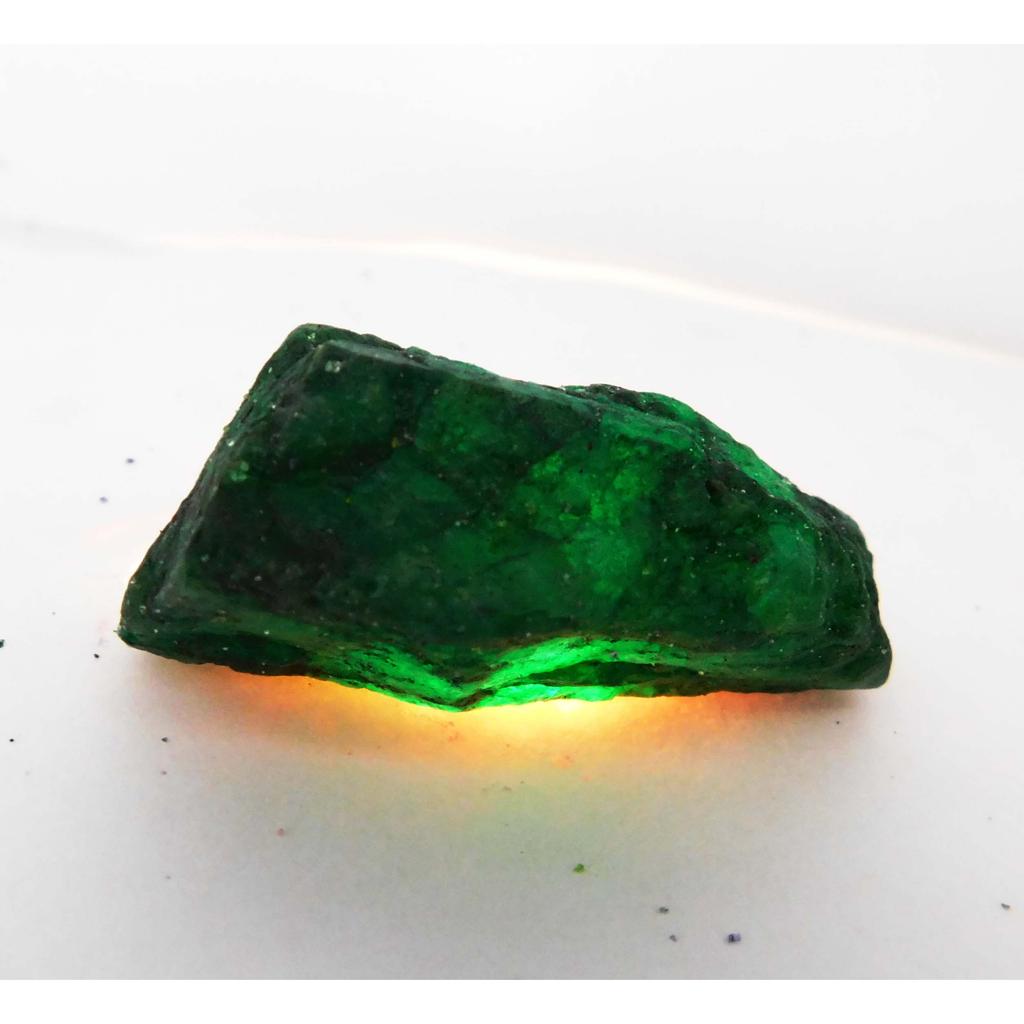Natural Green Emerald Loose Gemstone 395 ct Rough for Lapidary and Gem Collections