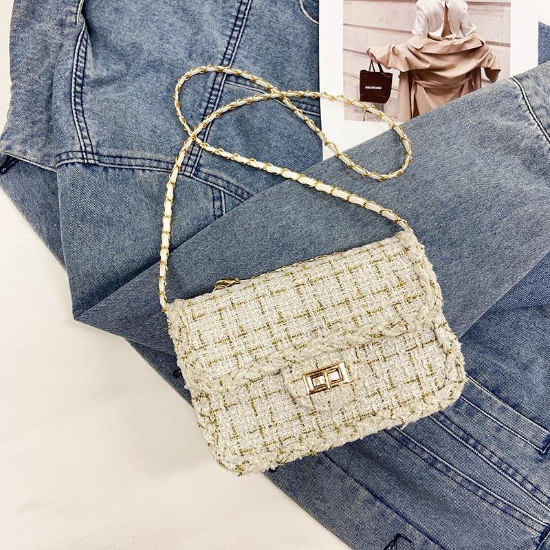 

Commuter fashion Internet celebrity Xiaoxiang chain shoulder messenger bag 2025 early winter new lock versatile Korean version small square bag