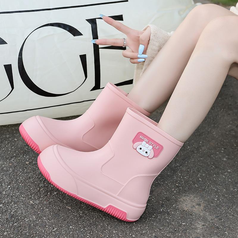 2025 new waterproof rain shoes women's fashion wear warm short rain boots Internet celebrity platform water shoes soft sole rubber shoes