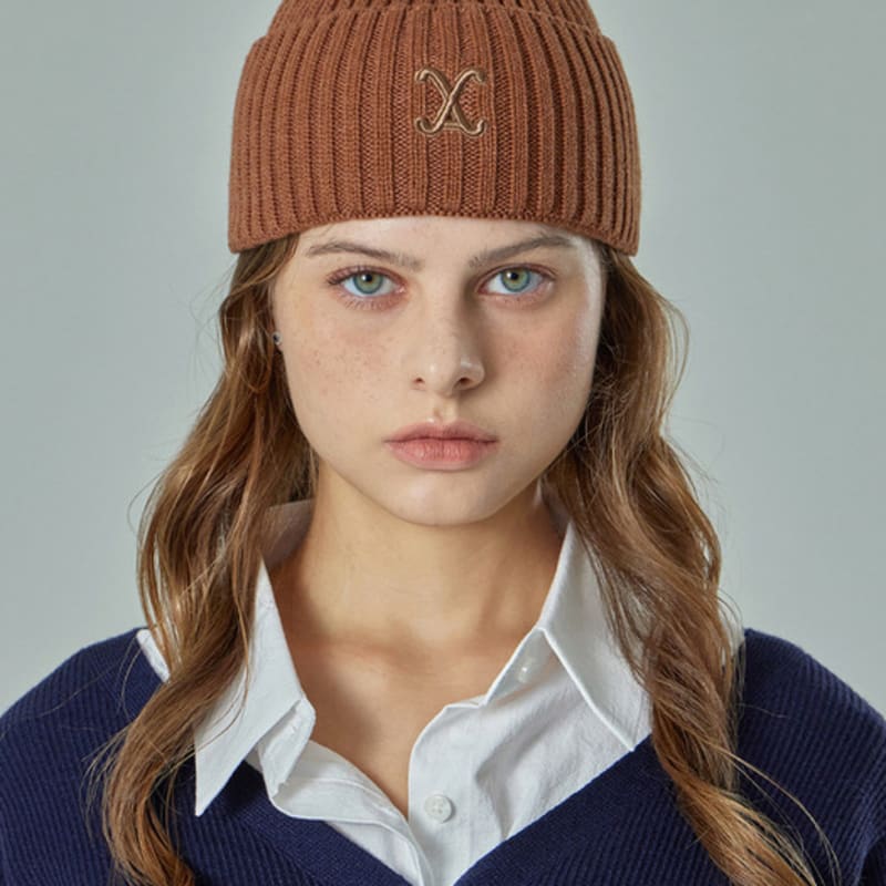 

Шапка бини VARZAR VA с изогнутым логотипом, выстиранная, коричневая FREE