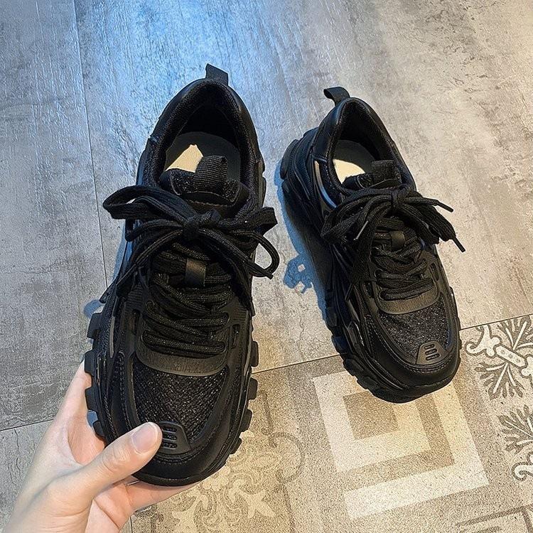 

Корейская версия летне-осенних кроссовок на толстой подошве для женщин, визуально уменьшающих размер ноги, увеличивающих рост, универсальных и дышащих спортивных и повседневных туфель 40 чёрный