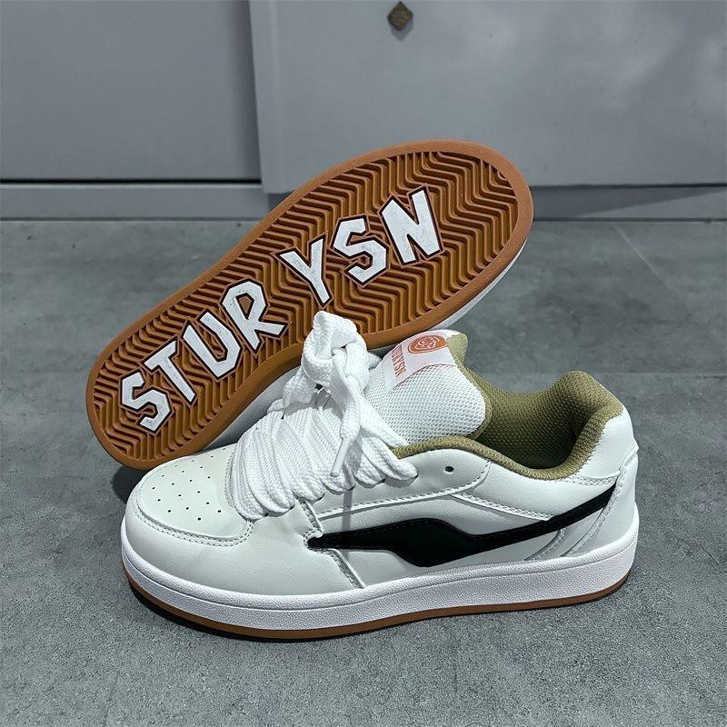 Korean version of student leisure niche design sense board shoes tide 2025 new Harajuku port style flat bottom street shooting sports shoes women