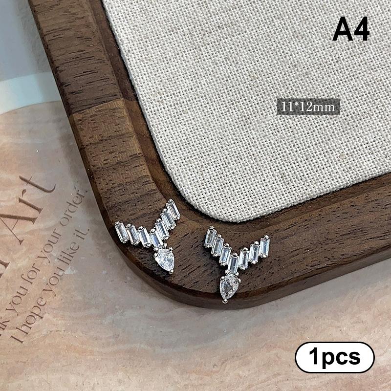 1Pcs Luxury Sparkle Zircon Crescent Shape Pendant Silver Alloy Nail Art  Jewel Decorations Manicure Ornaments