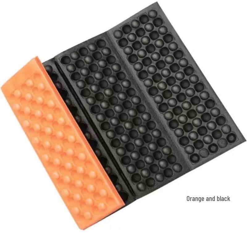 XPE Four-Fold Portable Outdoor Seat Cushion: Moisture-Proof Honeycomb Egg Crate Picnic Mat with Foam Insulation