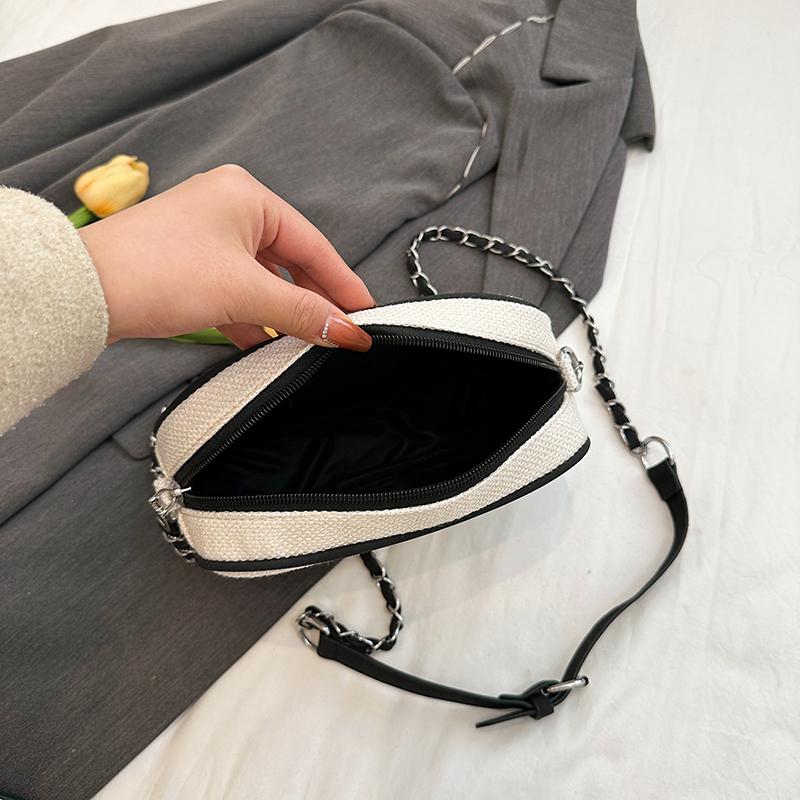 Small Shoulder Bag for Women  Casual Bags  Female Fashion Crossbody Messenger Chain Bags  High Quality  New Fashion