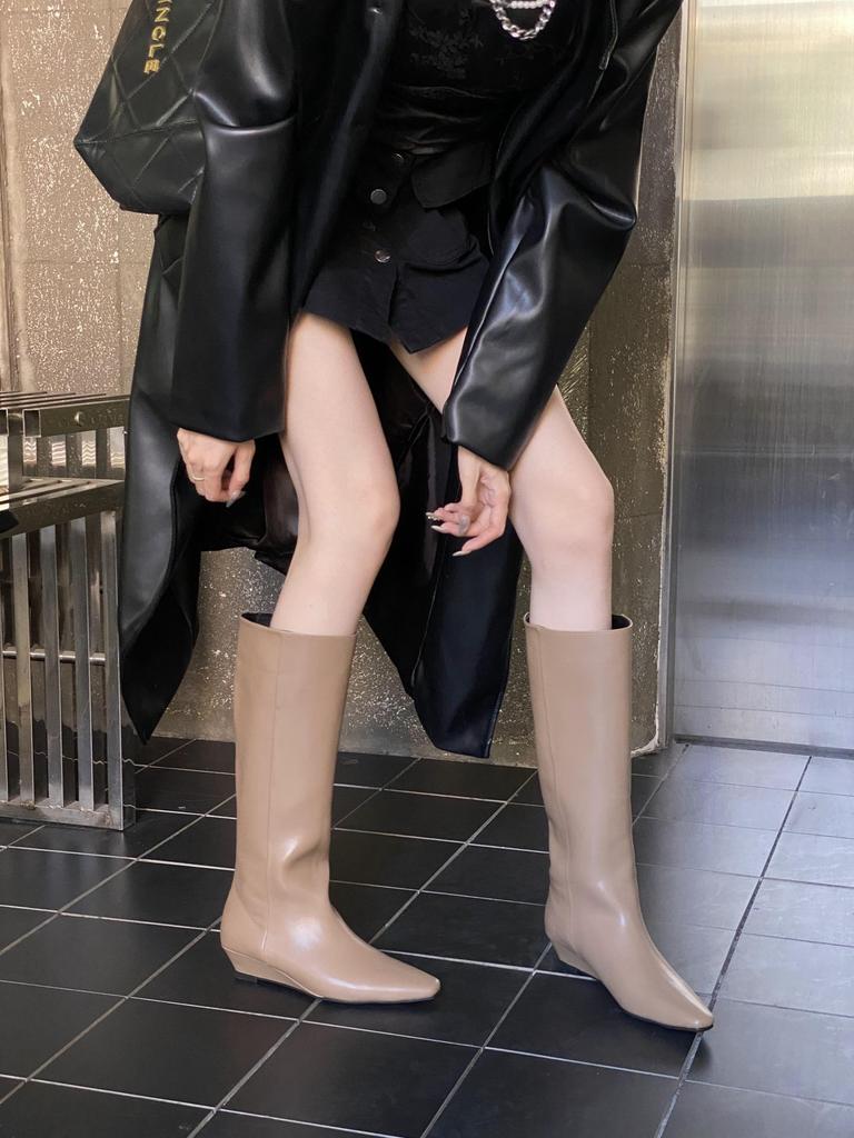 2025 Autumn New Minimalist Slope Heel Thin Versatile Square Head High Heel Boots