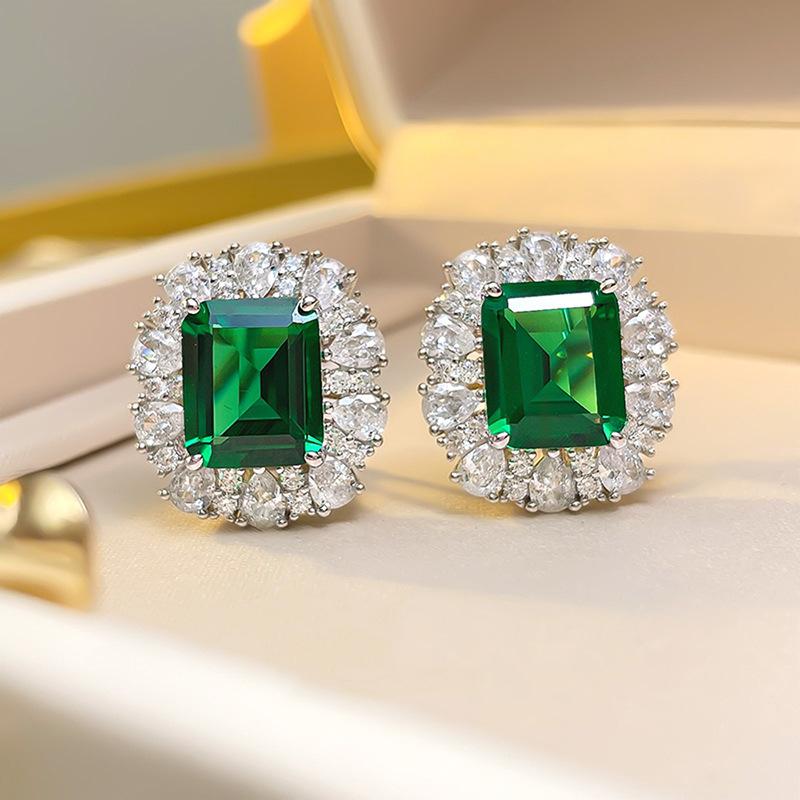 Emerald zircon jewelry set (earrings+necklace)