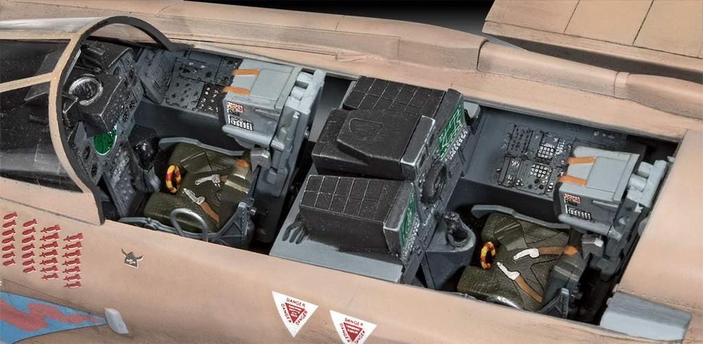 German Revell Tornado GR RAF Gulf War Plastic Model Kit 03892 1/32 Mk.1