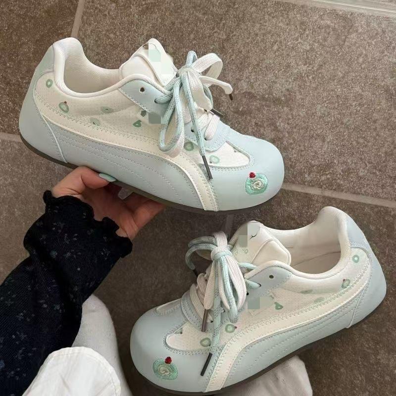 Campus style bear female autumn new high value casual sweet board shoes versatile little white