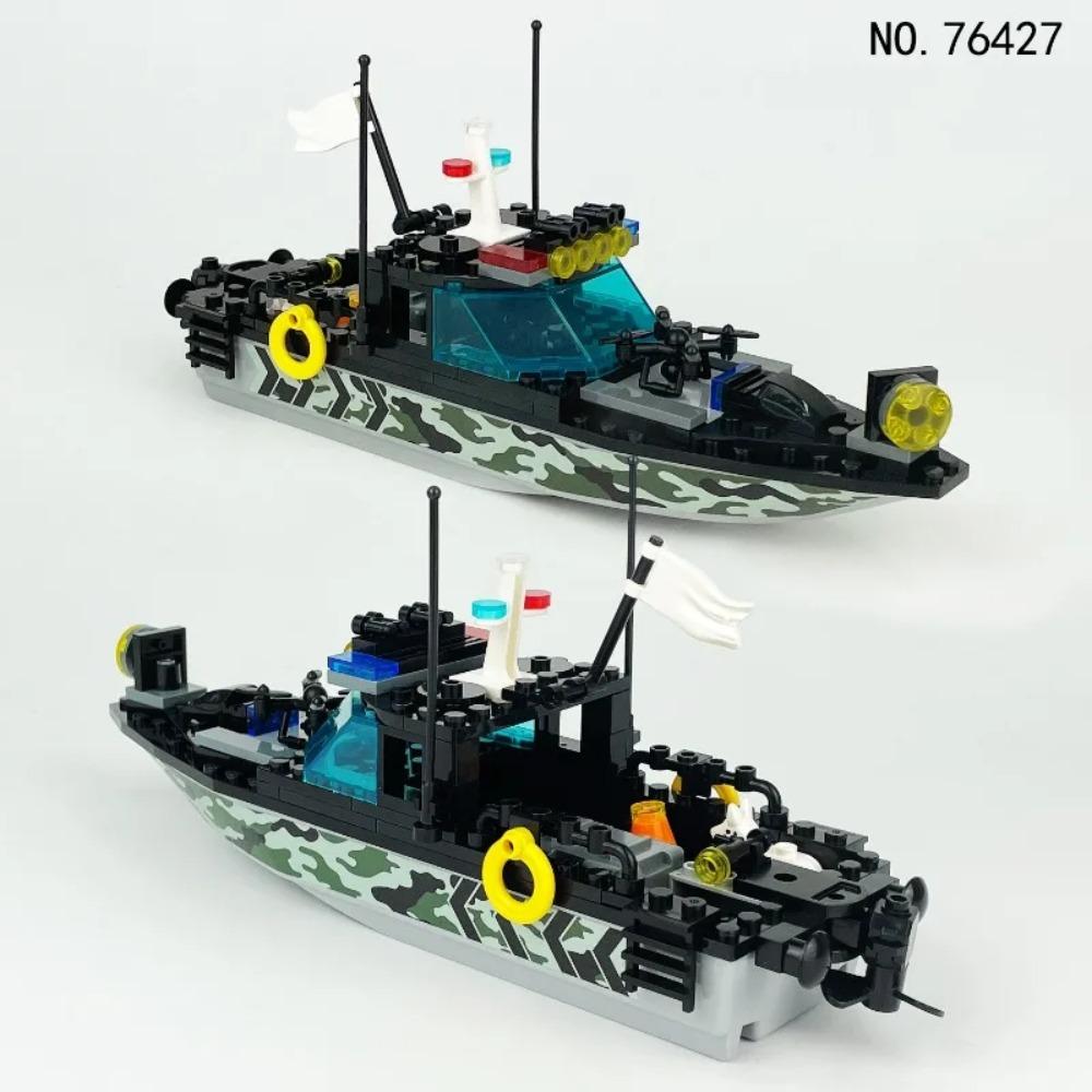 Blocchi da Costruzione Nave Bambole Umanoidi Regali di Compleanno per Bambini Personaggi dei Cartoni Animati Mini Bambola Regalo Giocattoli da Costruzione Creativi Modello di Barca