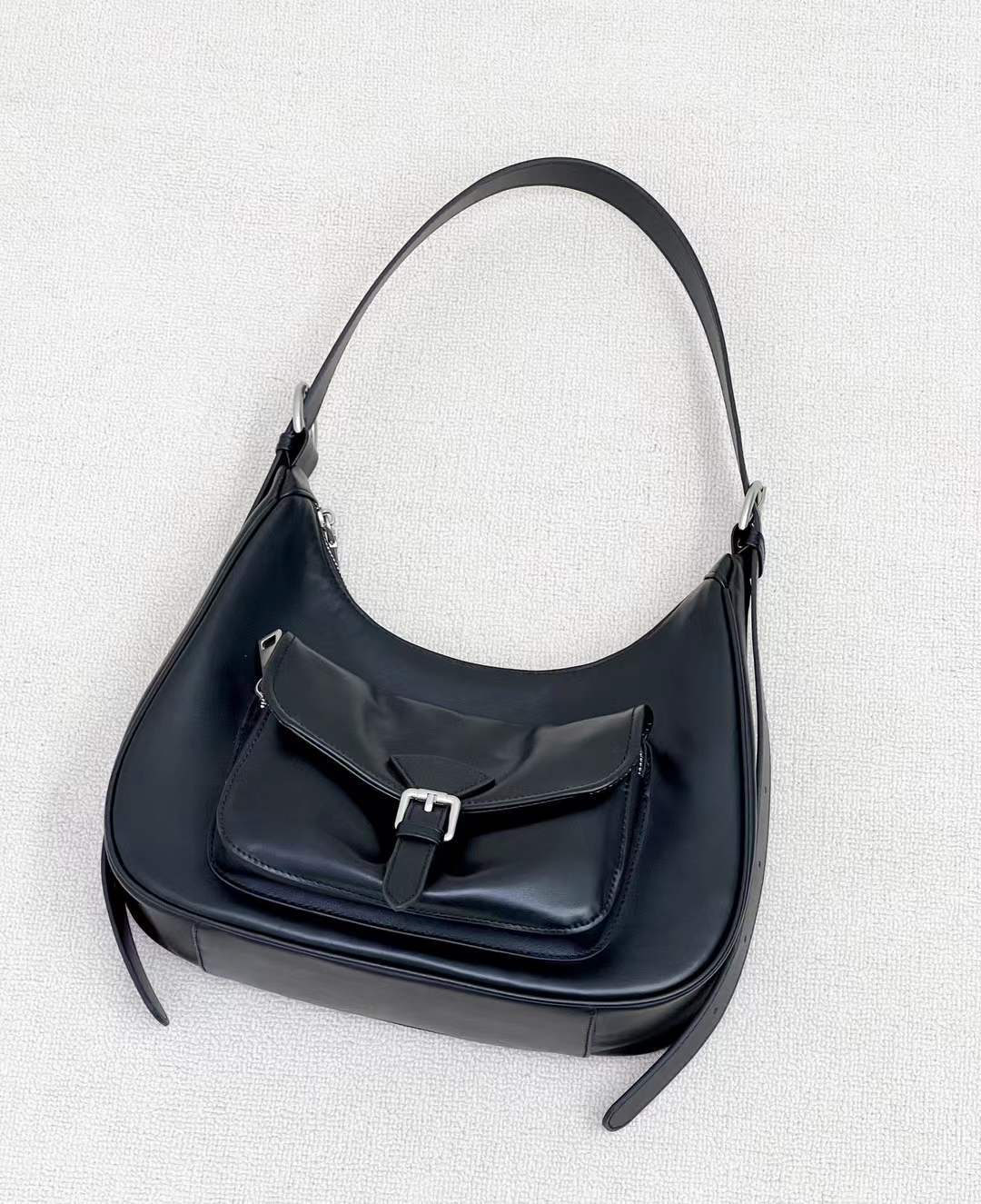 

Fashion Leather Saddle Bag Armpit Women s Bag Large Capacity Shoulder Bag Factory Handbag Small Tote Bag 30x9x25 CM чёрный